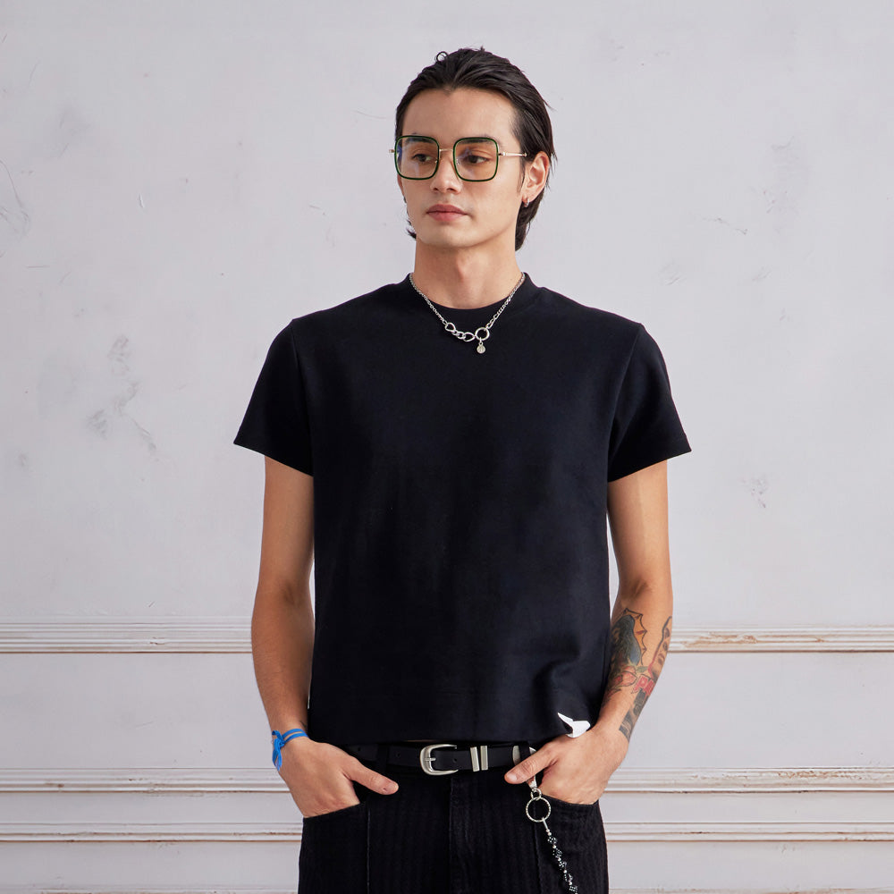ARVOpm 簡約黑色Baby Tee 商品圖