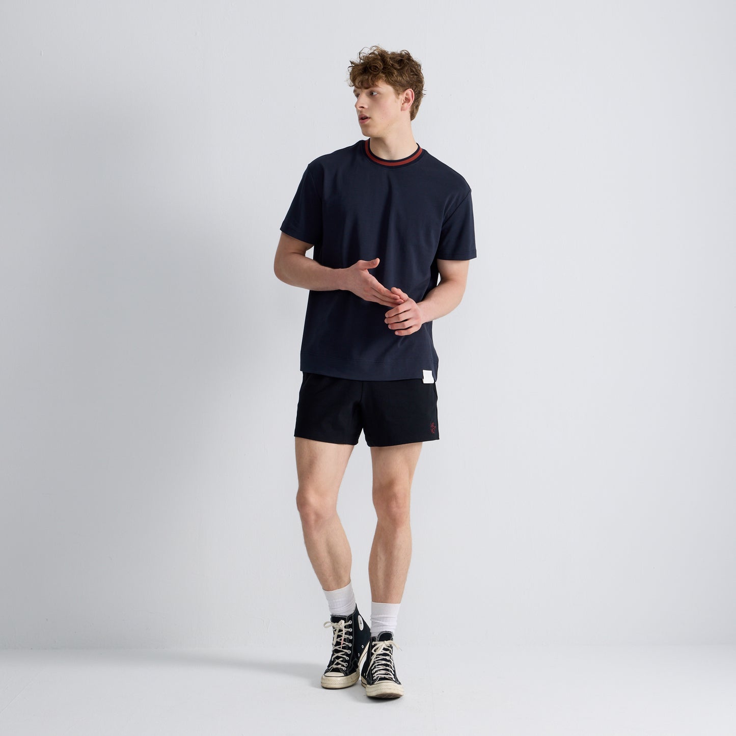 ARVOpm 藏青撞色領寬版 T-Shirt 商品圖 4