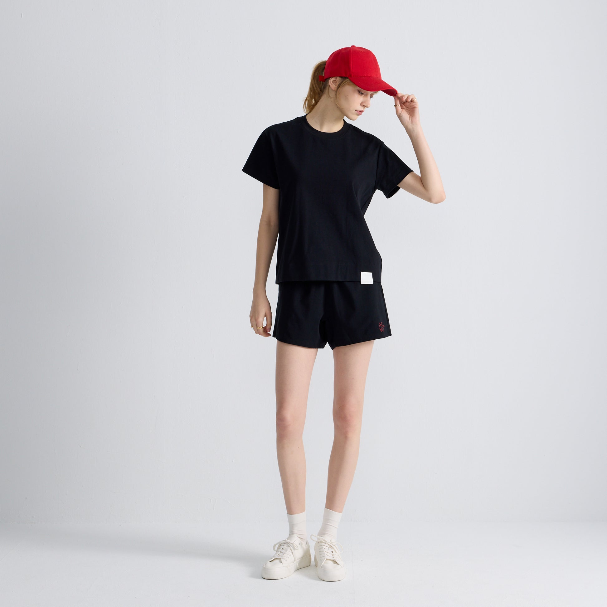 ARVOpm Logo 刺繡黑色 Baby Tee 商品圖 4