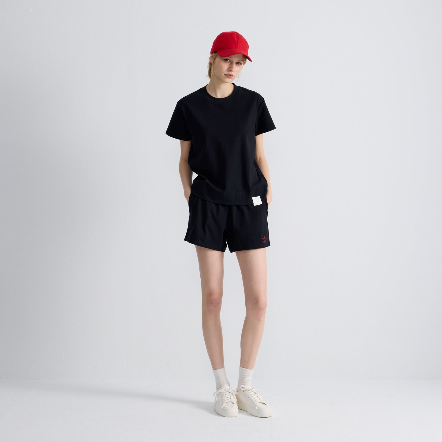 ARVOpm Logo 刺繡黑色 Baby Tee 商品圖 5